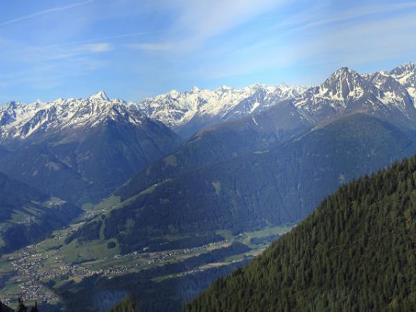 Panoramablick vonm Balkon der Hütte!