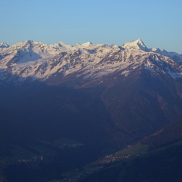 Blick zu den Stubaier Bergen