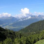 Von der Terasse hat man einen atemberaubenden Blick ins Inntal